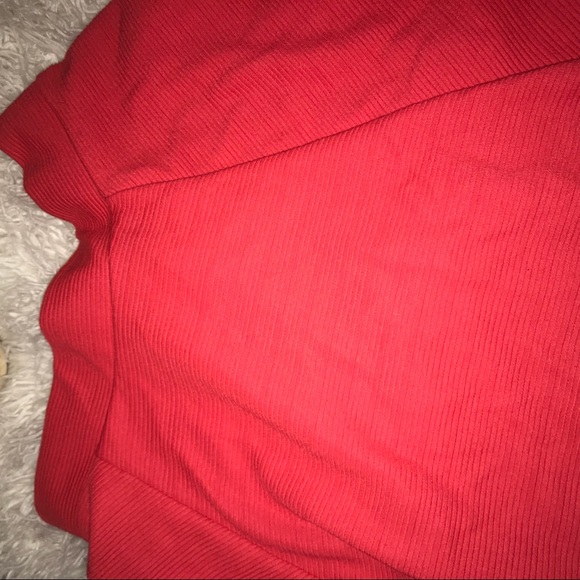 Bright red Express skirt size small pre-loved - Picture 4 of 5